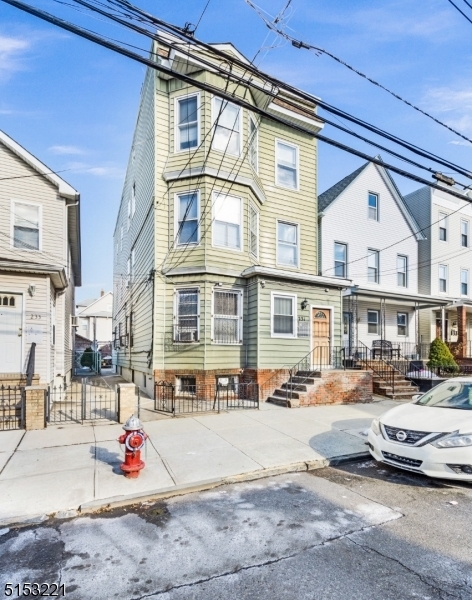 231 Ripley Pl | Rentals in Elizabeth, NJ