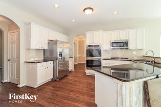 164 Pinnacle Point Ct in Dallas, GA - Foto de edificio - Building Photo