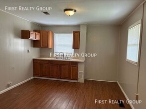 1498 Elaine St in Dayton, OH - Building Photo - Building Photo