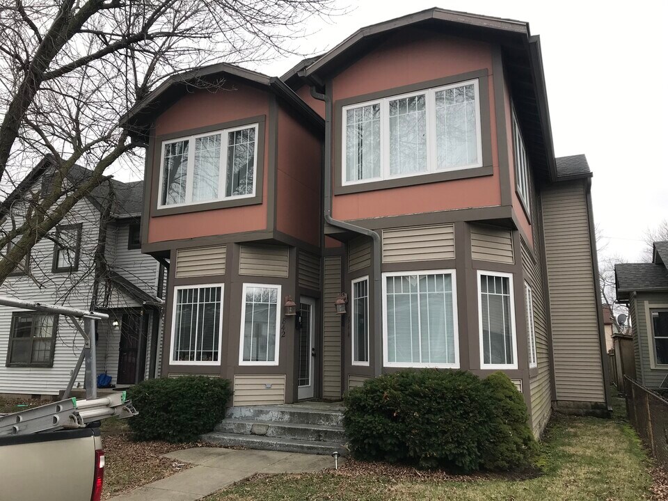 842 N California St in Indianapolis, IN - Building Photo