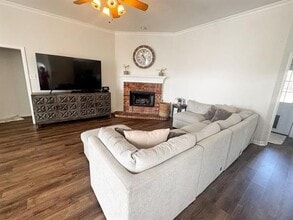 802 John Thomas Dr in Keene, TX - Building Photo - Building Photo