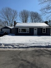 167 Nursery Rd in Falmouth, MA - Building Photo - Building Photo