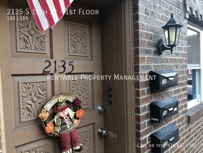 2135 S 15th St in Philadelphia, PA - Building Photo - Building Photo
