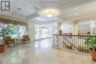 18-1218 Sommerset Way in Toronto, ON - Building Photo - Building Photo