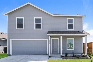 2602 Bartlett St in Crandall, TX - Building Photo