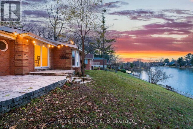 90 Edgewater Rd
