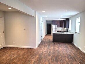 2765 W Francis Pl in Chicago, IL - Building Photo - Building Photo