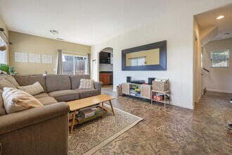4466 Mataro Dr in San Diego, CA - Foto de edificio - Building Photo