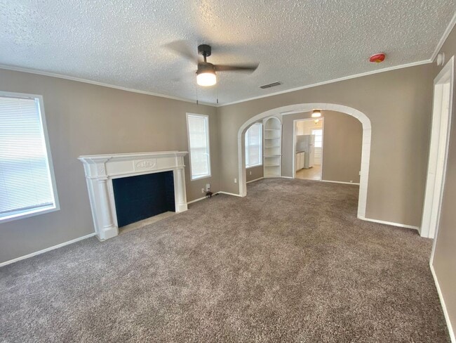 2114 27th St in Lubbock, TX - Building Photo - Building Photo