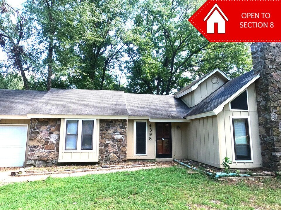 4398 Hunt Cliff Trce in Memphis, TN - Building Photo