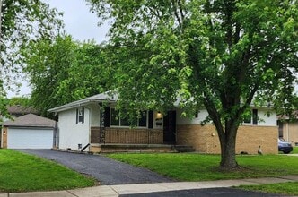 1391 E Deshler Ave in Columbus, OH - Foto de edificio - Building Photo