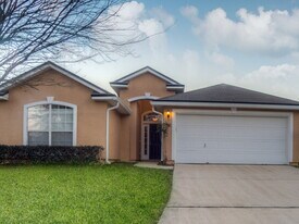 1828 Creekview Dr in Green Cove Springs, FL - Building Photo