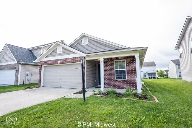 19496 Prairie Crossing Dr in Noblesville, IN - Building Photo - Building Photo