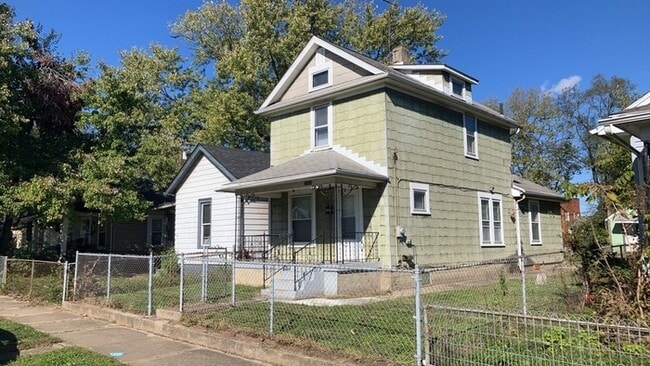 1505 Lawn Ave in Middletown, OH - Building Photo - Building Photo