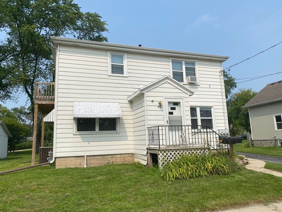 912 Mather St in Green Bay, WI - Building Photo
