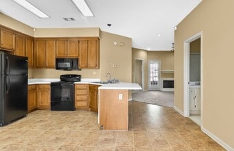 11 Thornbury Rd in Tuscaloosa, AL - Building Photo - Building Photo