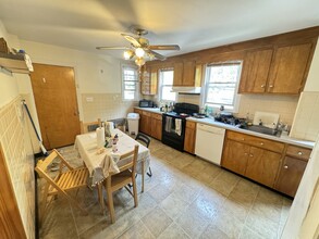 1539 Cambridge St, Unit 1 in Cambridge, MA - Building Photo - Building Photo