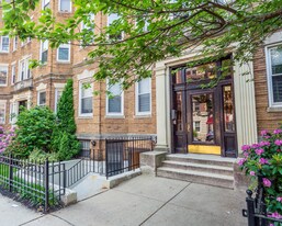 124 Peterborough St, Unit 17 in Boston, MA - Building Photo