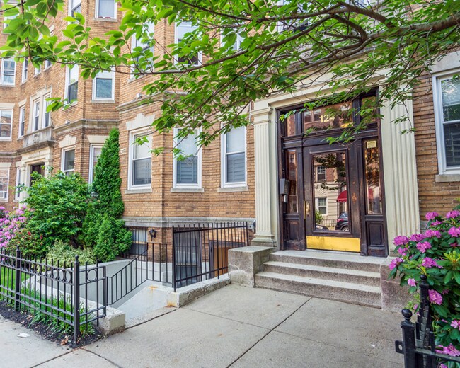 124 Peterborough St, Unit 9