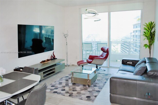 1080 Brickell Ave in Miami, FL - Building Photo - Building Photo