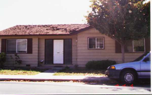 2550 Bowers Ave in Santa Clara, CA - Building Photo - Building Photo