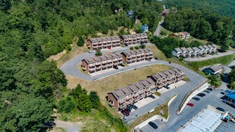 59 Mont Chateau Rd in Morgantown, WV - Building Photo