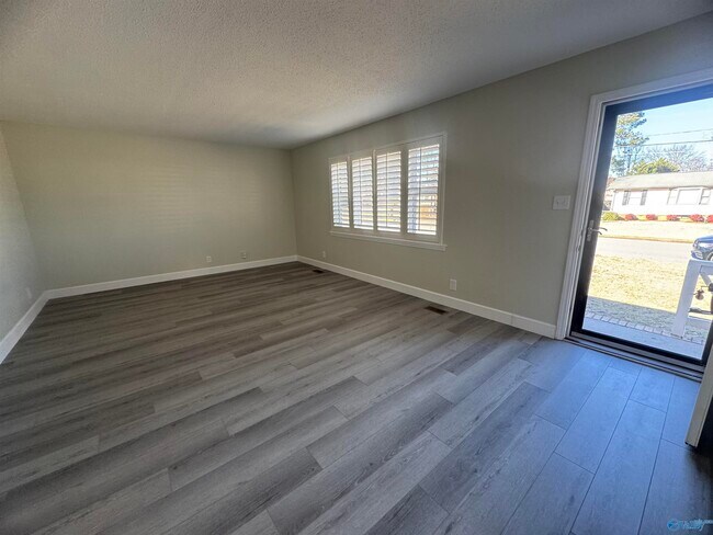 9904 Willow Cove Rd SE in Huntsville, AL - Building Photo - Building Photo