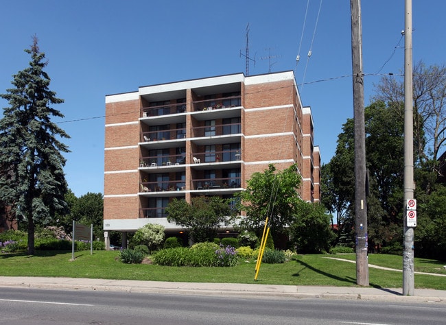 Simcoe Estates in Oshawa, ON - Building Photo - Building Photo