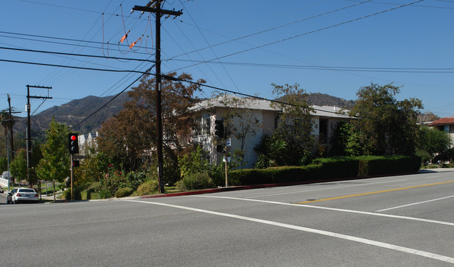 1767 N Verdugo Rd in Glendale, CA - Foto de edificio - Building Photo