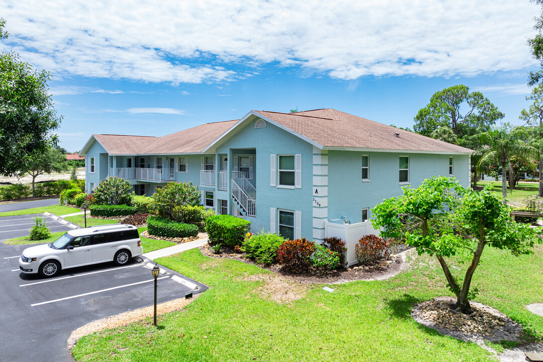 Edgewood in Naples, FL - Building Photo