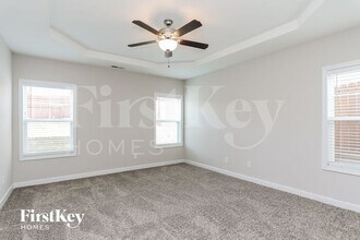 1006 Dillon Lake Dr in Knightdale, NC - Foto de edificio - Building Photo