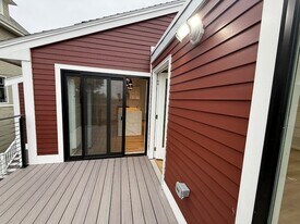 50 Cliff Ave, Unit 1 in Winthrop, MA - Building Photo