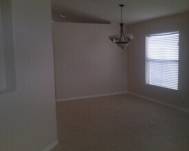 1868 Olivia Cir in Apopka, FL - Building Photo - Building Photo