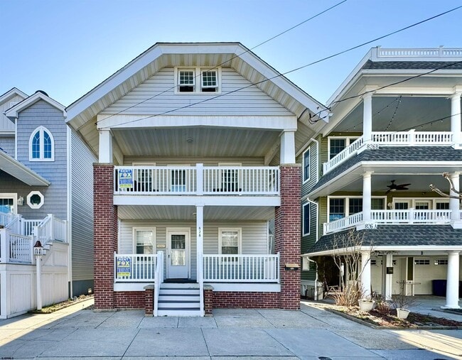 property at 828 2nd St