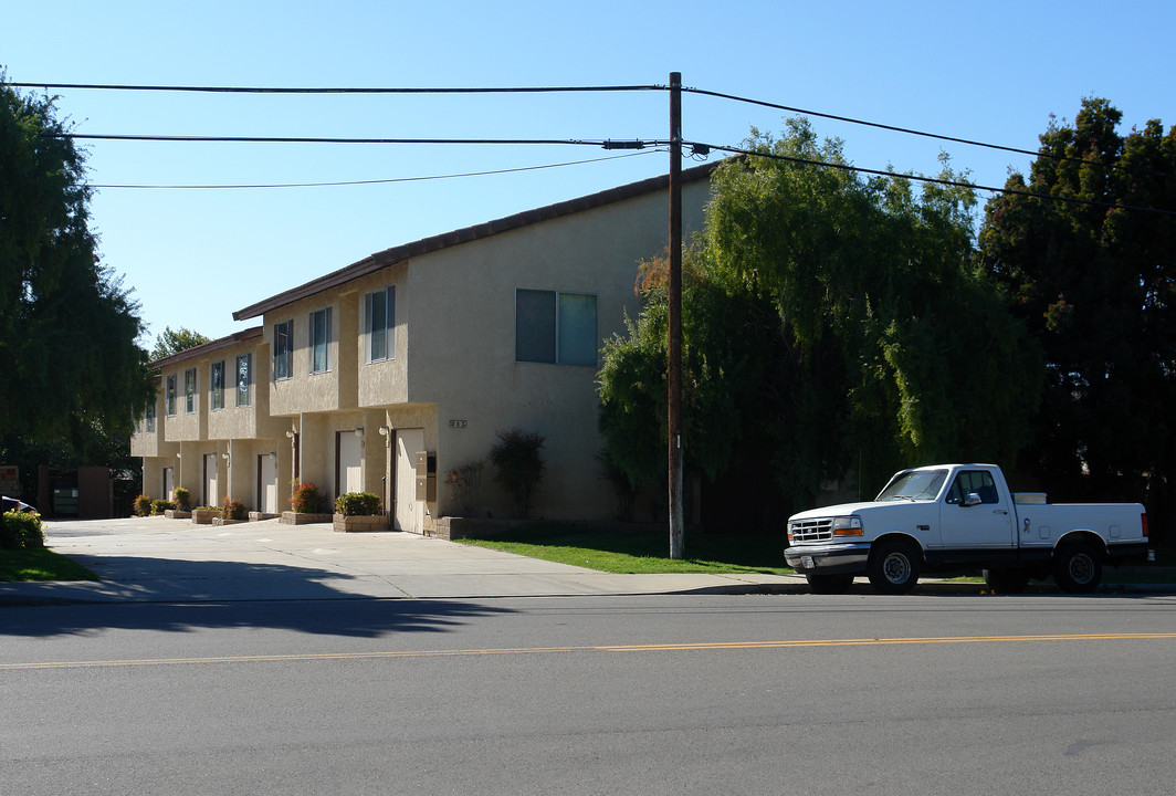 215 N Broadway St in Santa Maria, CA - Building Photo