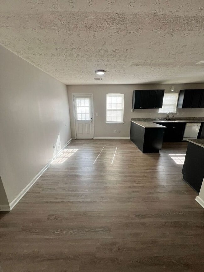 3361 Grand Central Dr in Snellville, GA - Building Photo - Building Photo