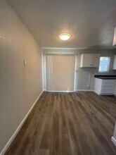 10230 S White Rock Rd in Rancho Cordova, CA - Foto de edificio - Building Photo