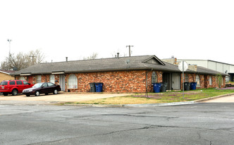 7136 E 13th St Apartments