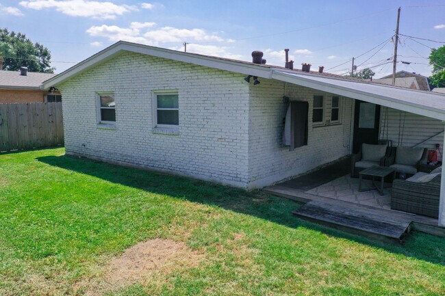1209 Hymelia Ave in Metairie, LA - Building Photo - Building Photo