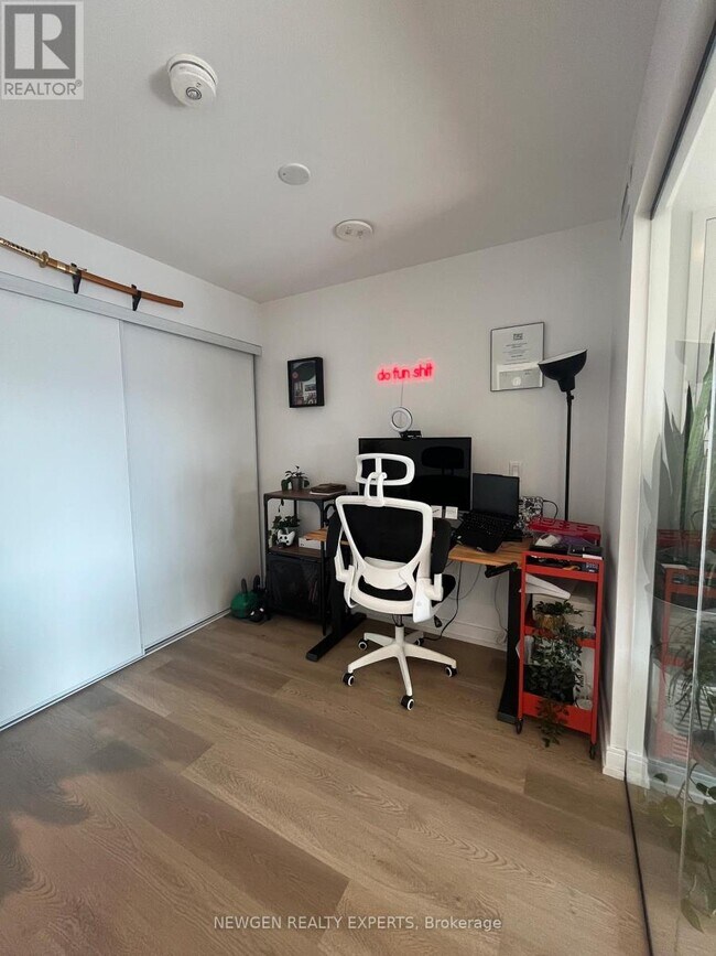 1 Jarvis St in Hamilton, ON - Building Photo - Building Photo