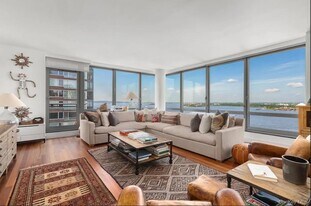 30 West St in New York, NY - Building Photo