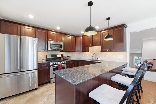 635 Madison St in Hoboken, NJ - Foto de edificio - Building Photo