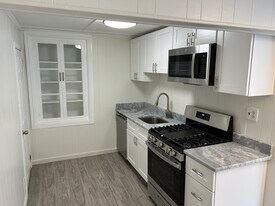 508 Central Ave, Unit Apt. #1 in Cheltenham, PA - Building Photo