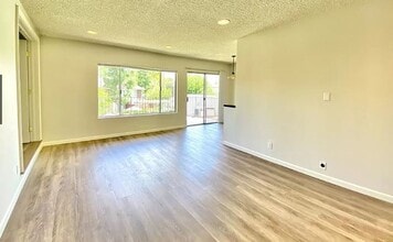 985 S Idaho St, Unit 40 in La Habra, CA - Building Photo - Building Photo