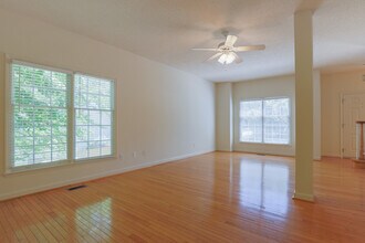 15 Woodcliff Cir in Durham, NC - Building Photo - Building Photo