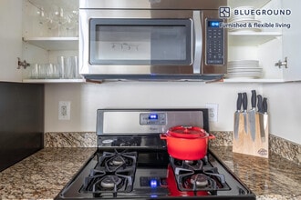 2400 M St NW in Washington, DC - Building Photo - Building Photo