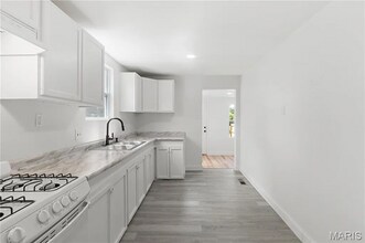 5021 Davison Ave in St. Louis, MO - Building Photo - Building Photo