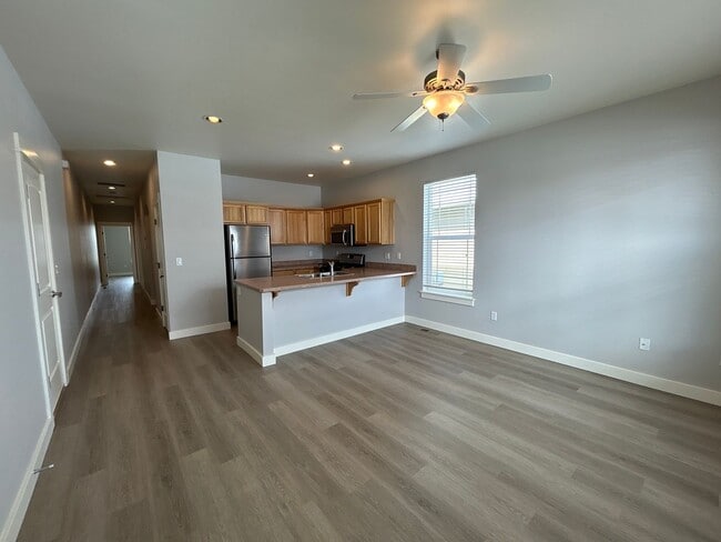 1039 NE Watt Way in Bend, OR - Building Photo - Building Photo