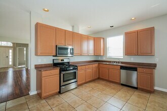 16306 Bridgeglade Ln in Lithia, FL - Building Photo - Building Photo