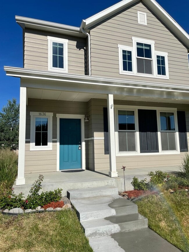 property at 1636 Hidden Cove Ln